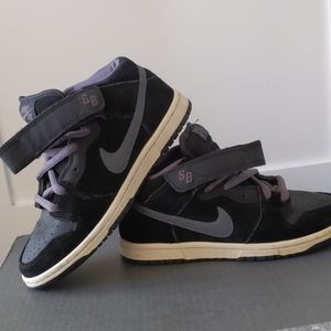 Nike SB Dunk Mid Pro "Griptape"